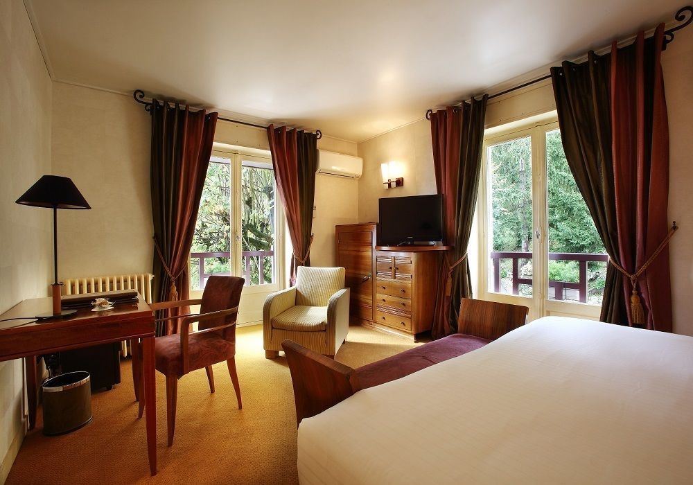 Hotel Ombremont Jean-Pierre Jacob 勒伯吉特杜拉克 外观 照片