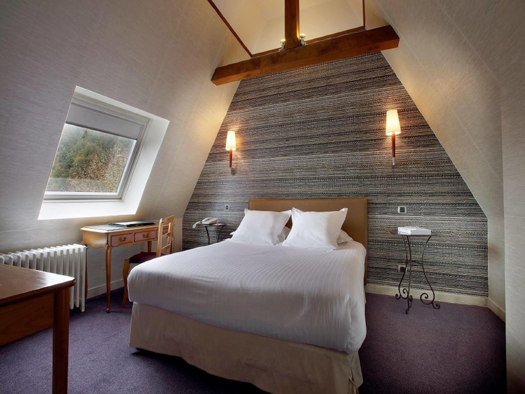 Hotel Ombremont Jean-Pierre Jacob 勒伯吉特杜拉克 外观 照片
