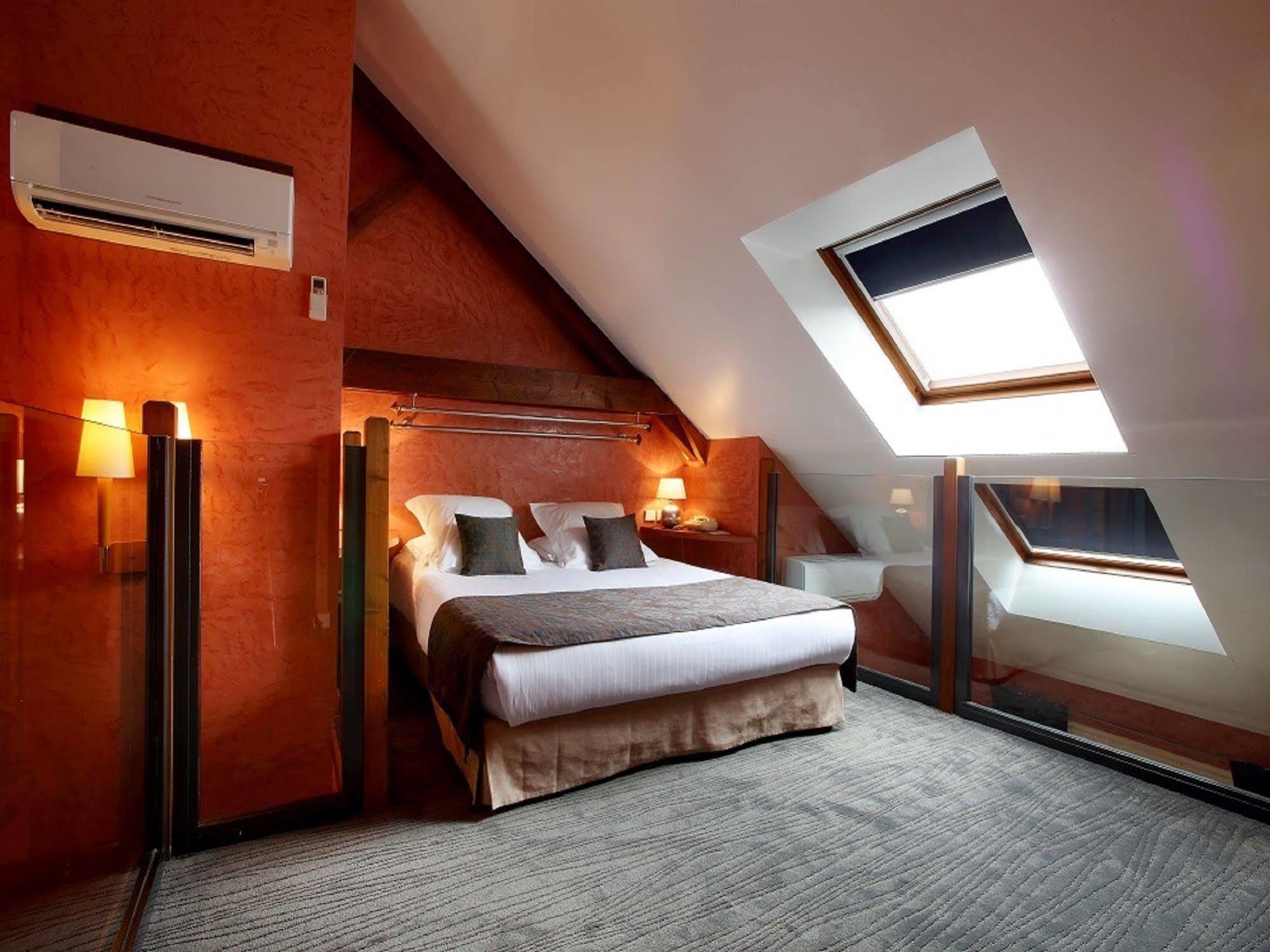 Hotel Ombremont Jean-Pierre Jacob 勒伯吉特杜拉克 外观 照片