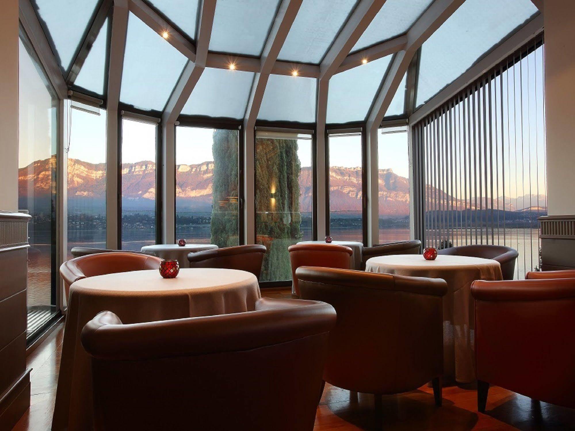 Hotel Ombremont Jean-Pierre Jacob 勒伯吉特杜拉克 外观 照片